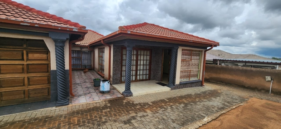 3 Bedroom Property for Sale in Mogwase Unit 5 North West